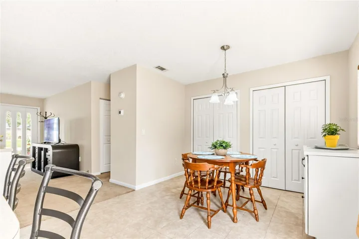 8 Lladd Ct, Palm Coast, FL 32164