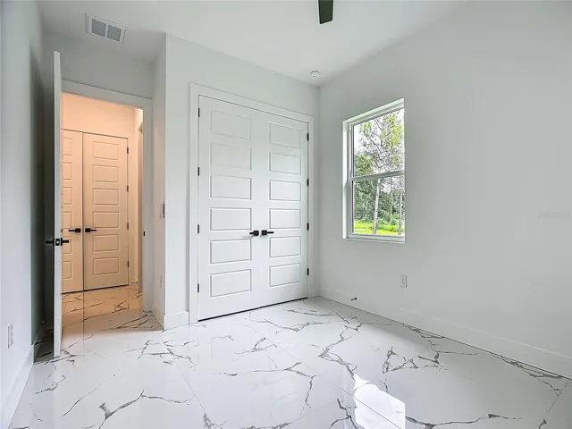 2105 Dorman Rock Pl, Plant City, FL 33565