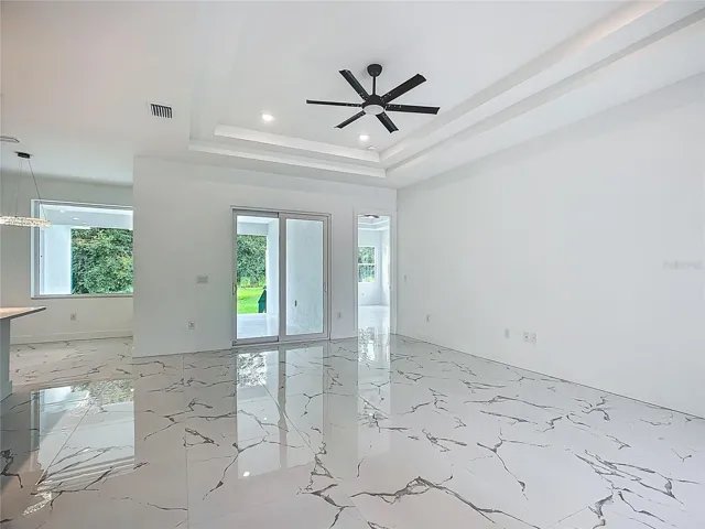2105 Dorman Rock Pl, Plant City, FL 33565
