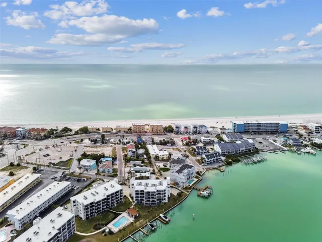 9825 Harrell Ave #404, Treasure Island, FL 33706