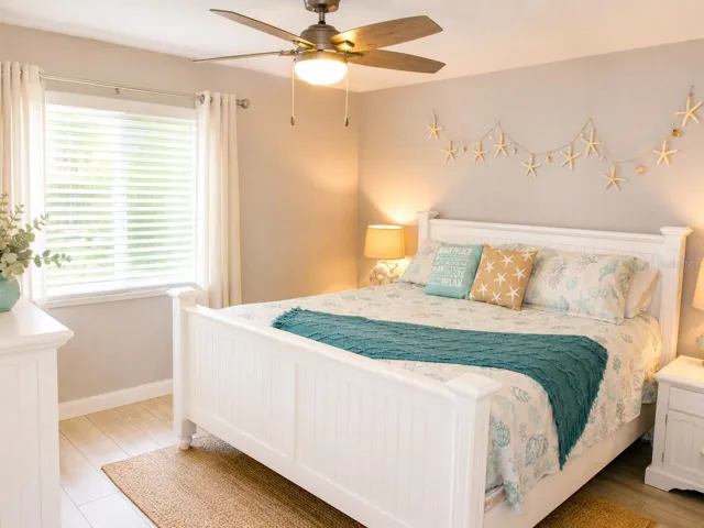 9825 Harrell Ave #404, Treasure Island, FL 33706