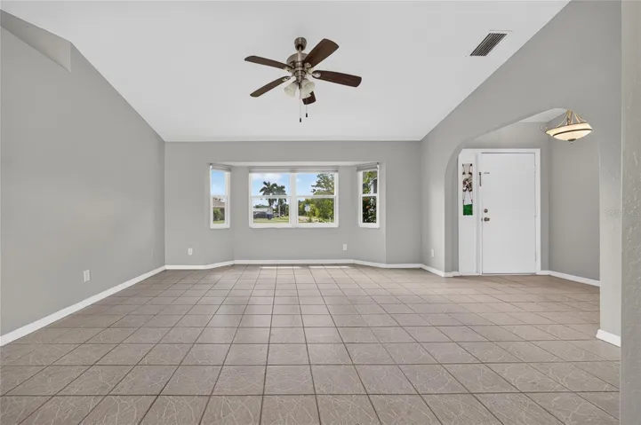 881 Riviera Ln Nw, Port Charlotte, FL 33948