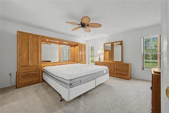 7088 Crown Oaks Dr, Spring Hill, FL 34606