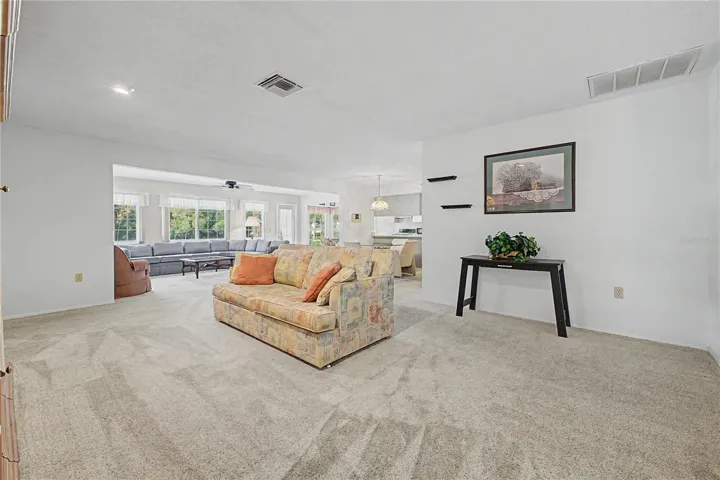 7088 Crown Oaks Dr, Spring Hill, FL 34606