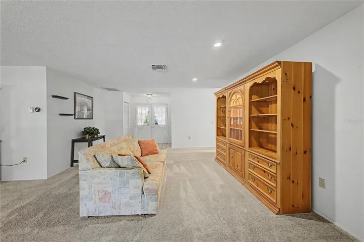 7088 Crown Oaks Dr, Spring Hill, FL 34606