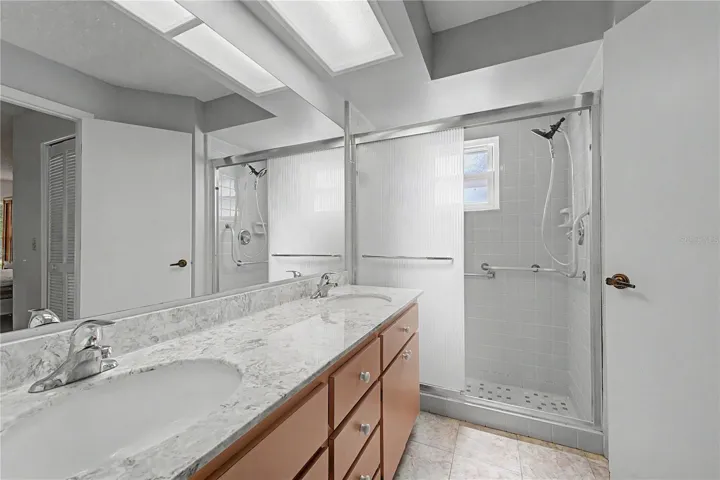 7088 Crown Oaks Dr, Spring Hill, FL 34606