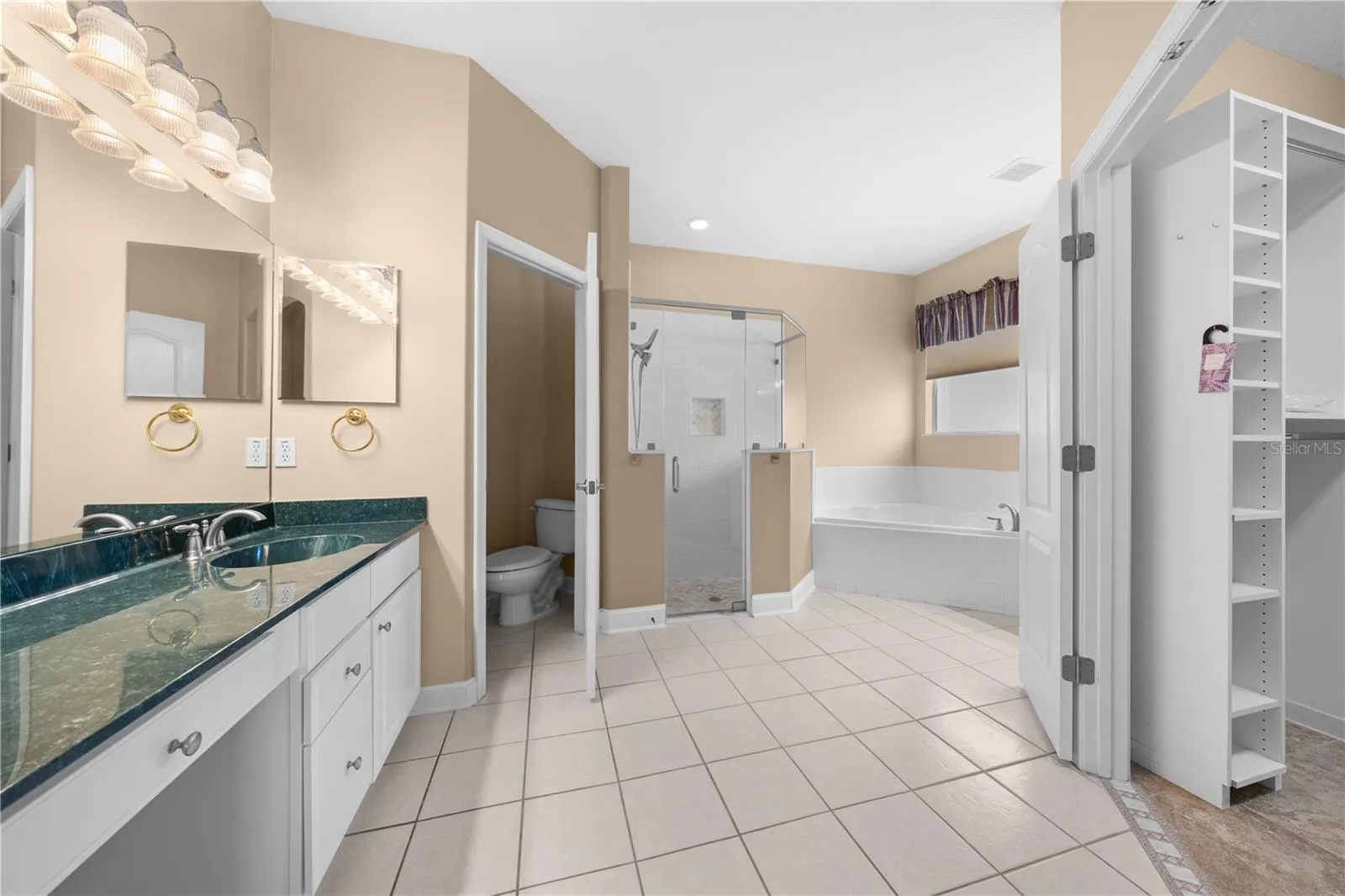 Primary ensuite.
