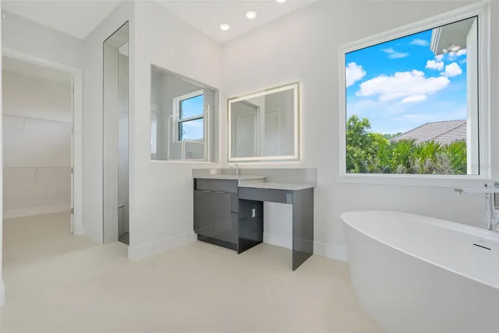 138 New Leatherwood Dr, Palm Coast, FL 32137