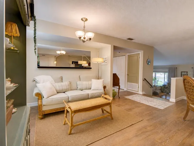 Expansive Sitting Area