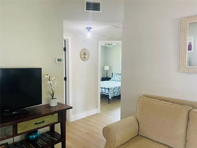 5165 104th Way N, St Petersburg, FL 33708