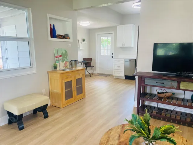 5165 104th Way N, St Petersburg, FL 33708