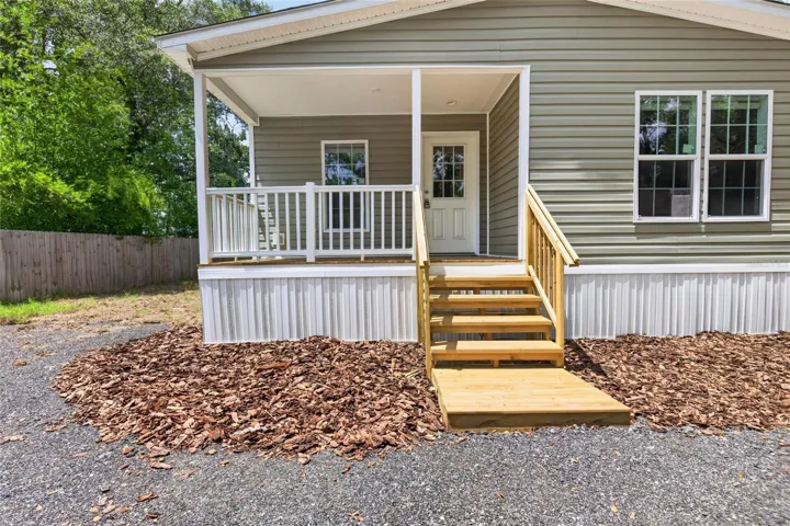 17475 Tavern Rd, Brooksville, FL 34604