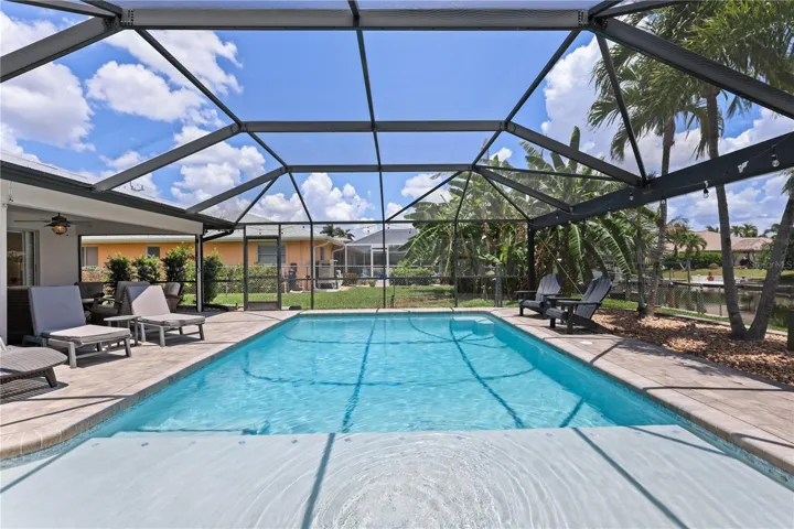 5215 Pelican Blvd, Cape Coral, FL 33914
