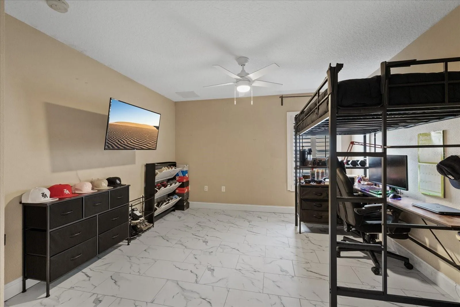 2nd bedroom