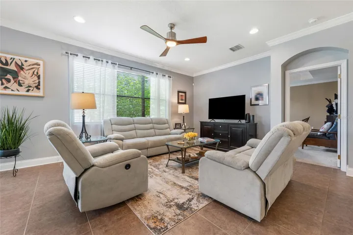 5716 Rue Galilee Ln, Sanford, FL 32771
