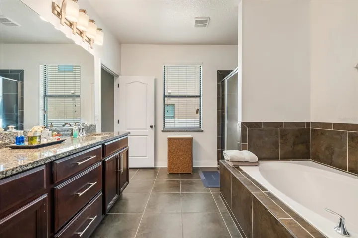 5716 Rue Galilee Ln, Sanford, FL 32771