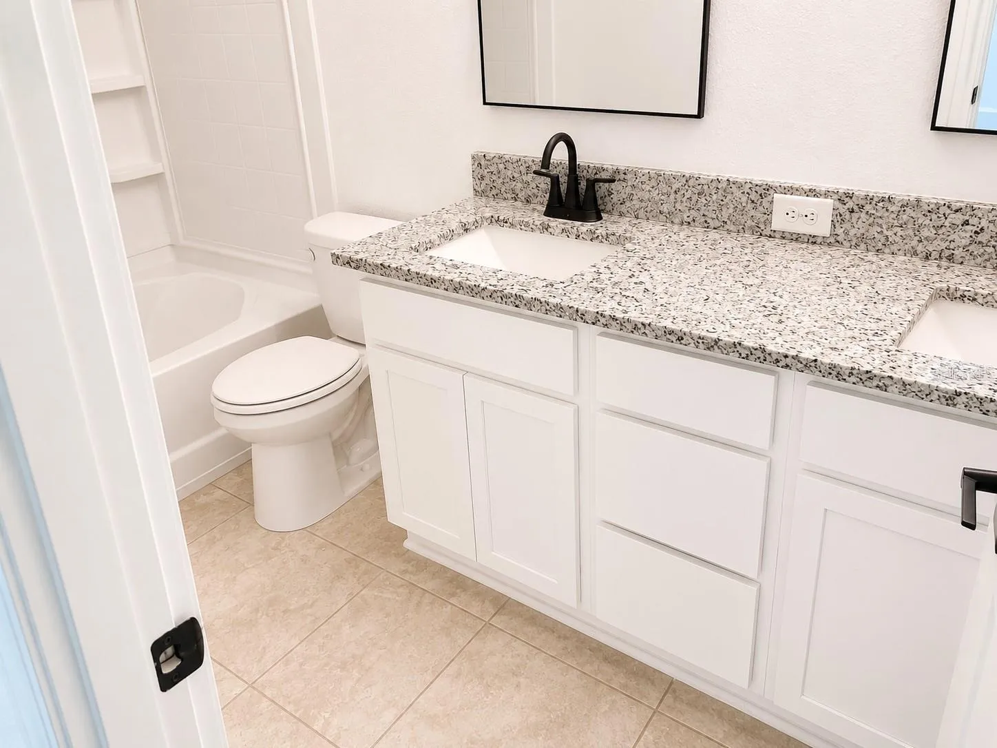 Master Bedroom Bathroom