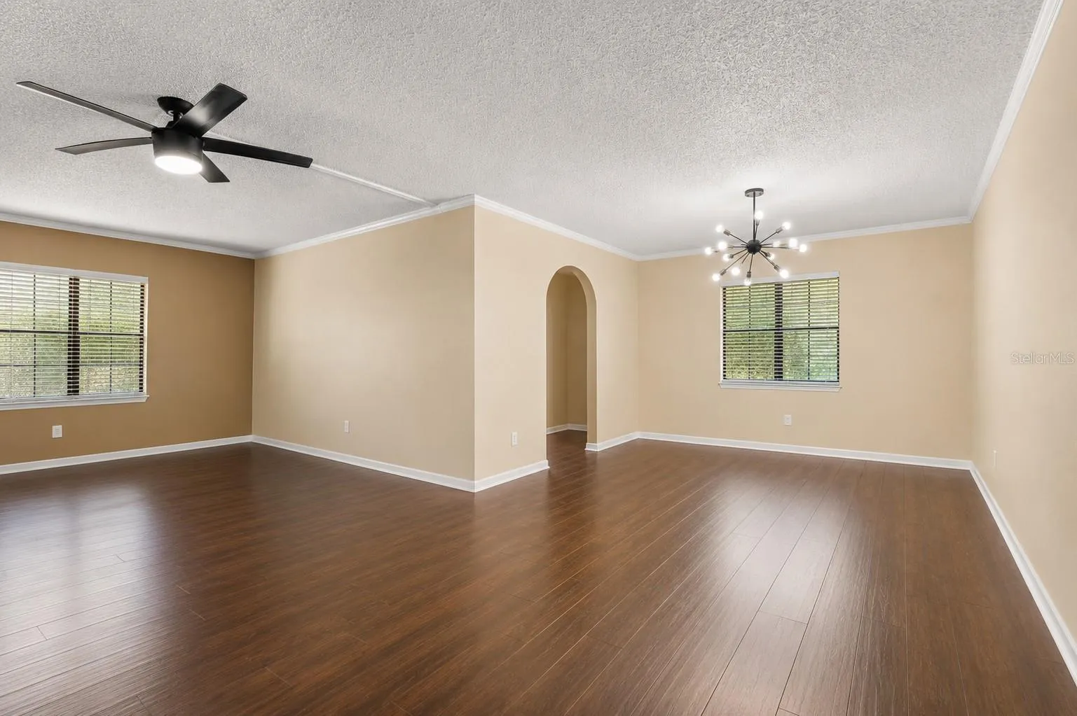virtual staging-living room & dining room