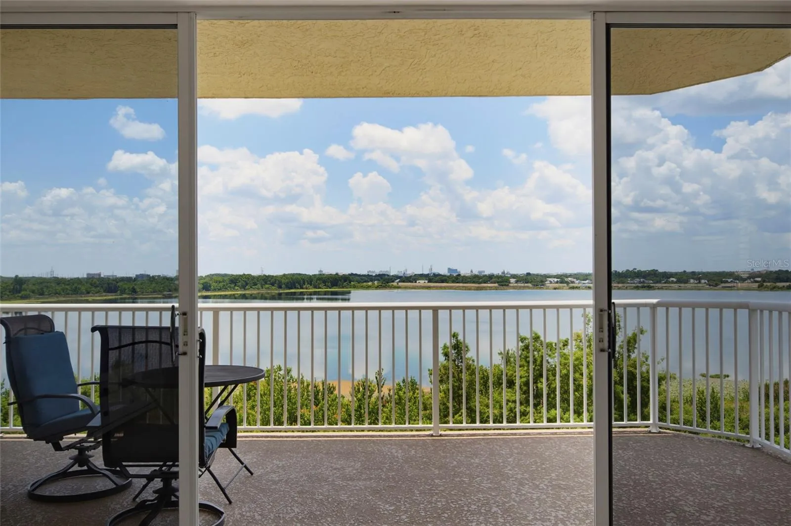 Balcony offering Panoramic Views of Turkey Lake