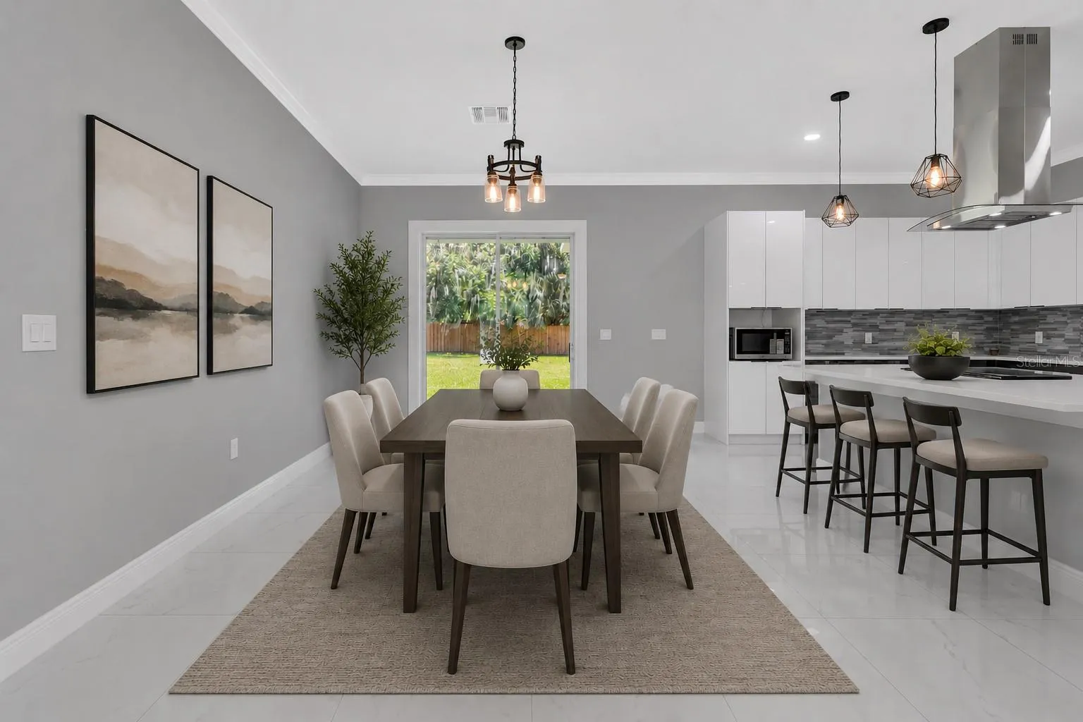 STAGED DINNING