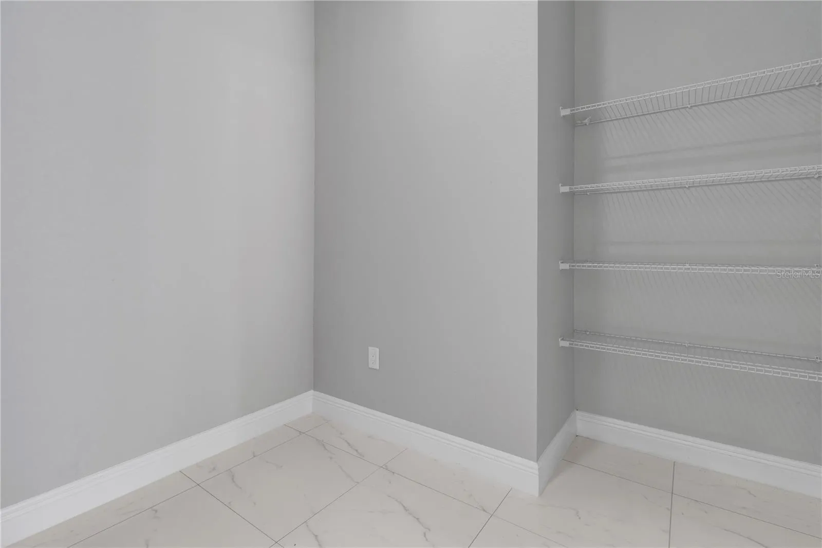 DRY STORAGE ROOM