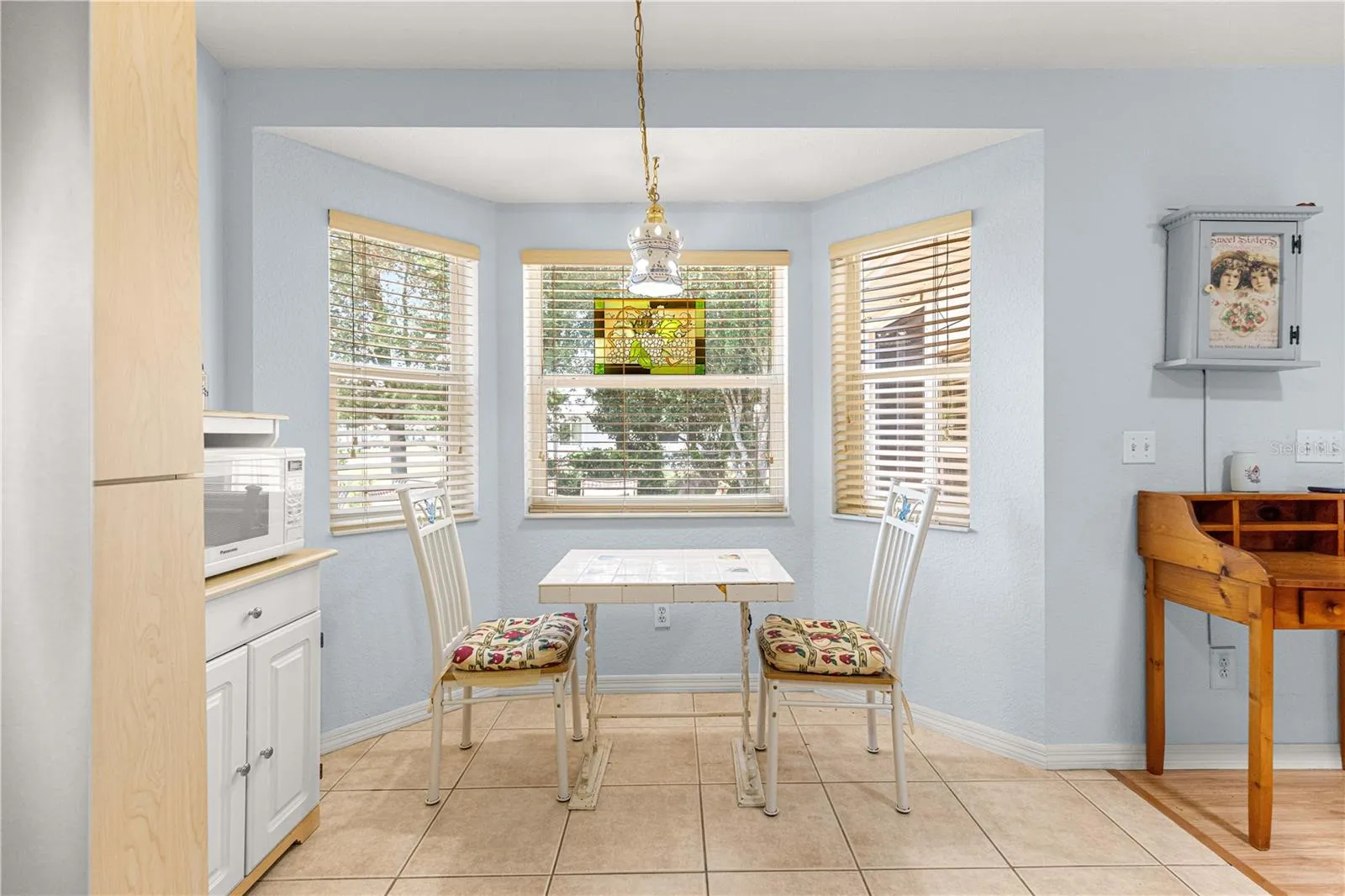WINDOWED BREAKFAST NOOK