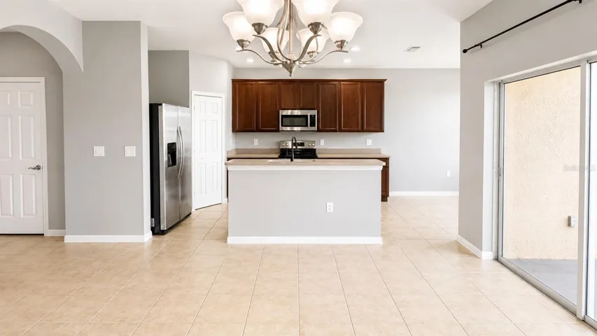 3696 Parkridge Cir #26-105, Sarasota, FL 34243