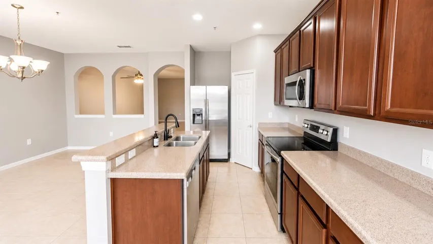 3696 Parkridge Cir #26-105, Sarasota, FL 34243