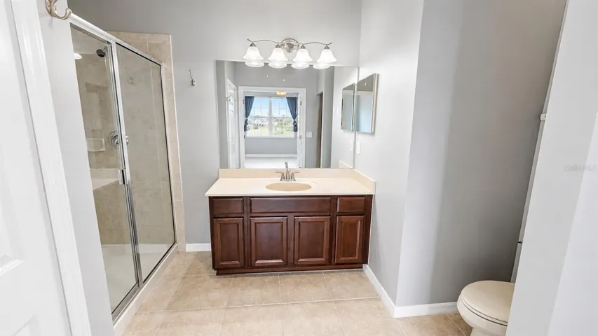 3696 Parkridge Cir #26-105, Sarasota, FL 34243