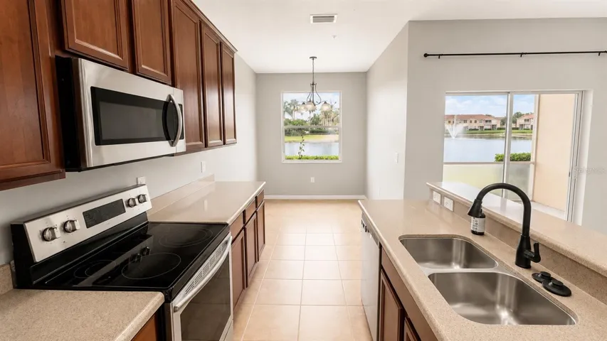 3696 Parkridge Cir #26-105, Sarasota, FL 34243