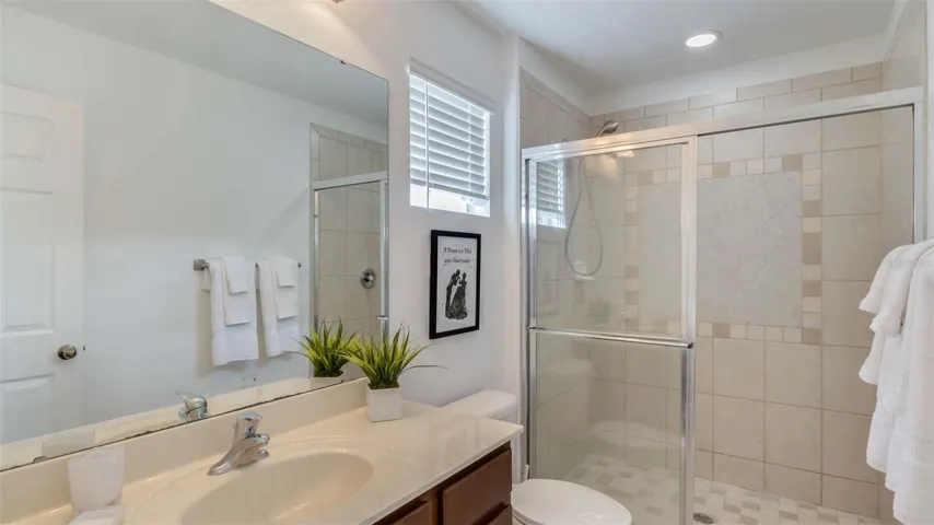 430 Las Fuentes Dr, Kissimmee, FL 34746