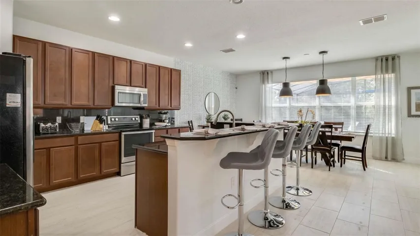 430 Las Fuentes Dr, Kissimmee, FL 34746