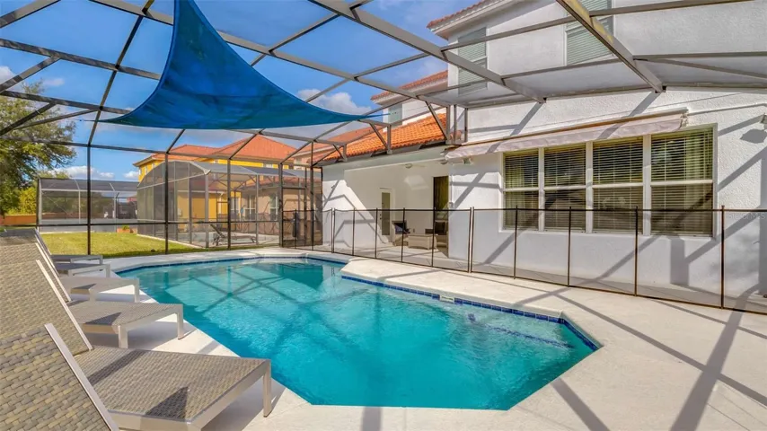 430 Las Fuentes Dr, Kissimmee, FL 34746