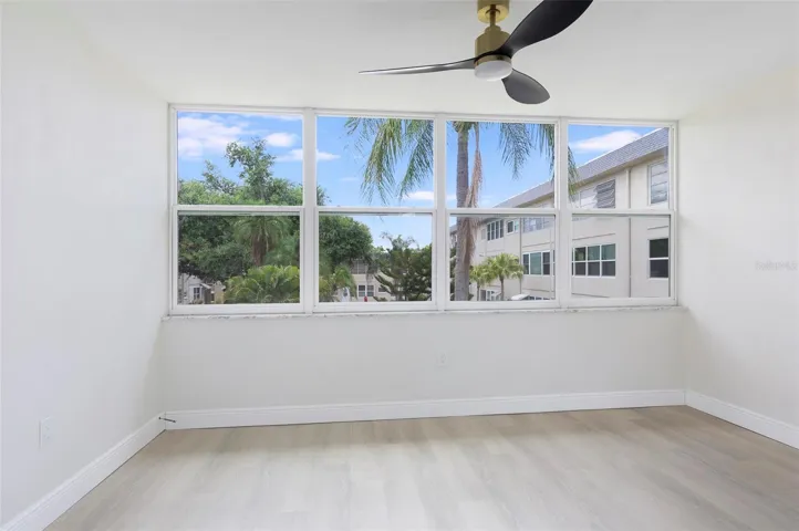 1225 58th St N #203a, St Petersburg, FL 33710