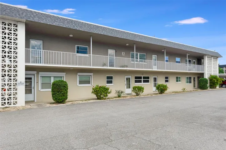 1225 58th St N #203a, St Petersburg, FL 33710