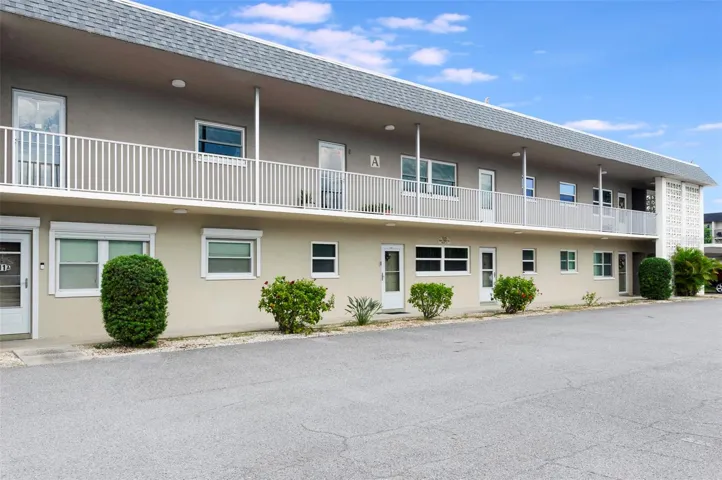 1225 58th St N #203a, St Petersburg, FL 33710