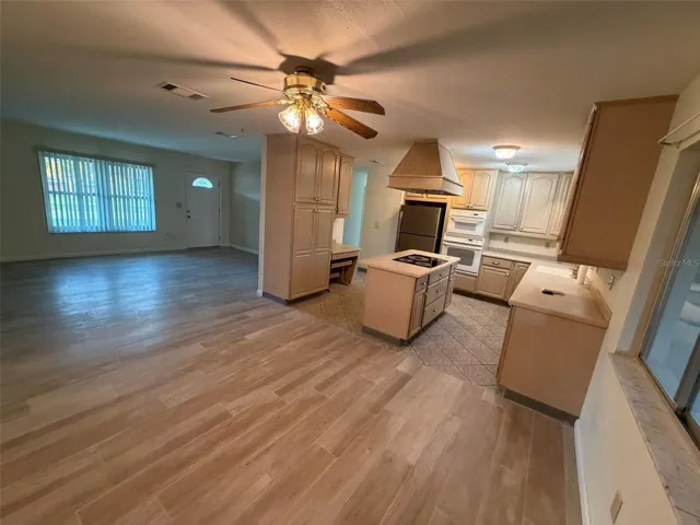 dining area with view of kitchen
