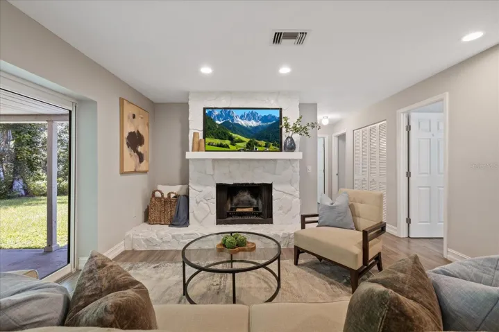 346 Ranch Rd, Tarpon Springs, FL 34688