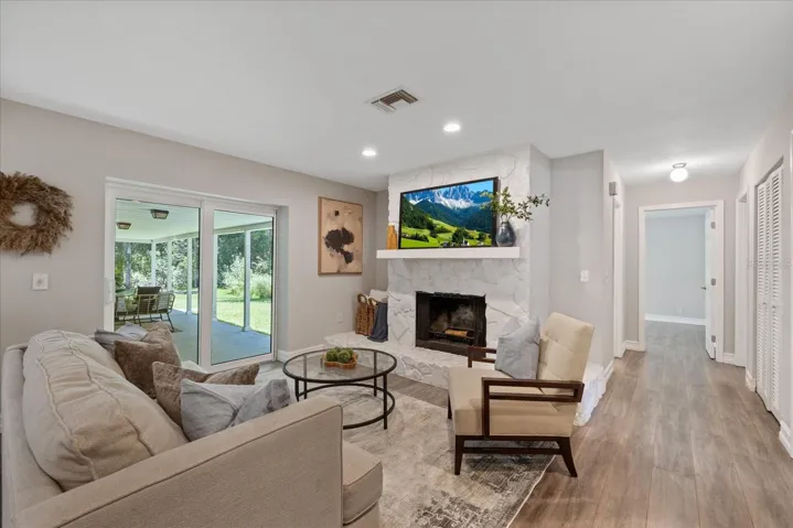 346 Ranch Rd, Tarpon Springs, FL 34688