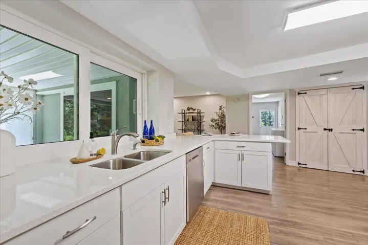 346 Ranch Rd, Tarpon Springs, FL 34688