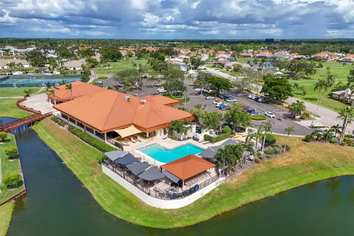 4427 Murfield Dr E, Bradenton, FL 34203