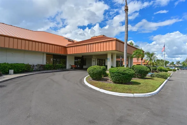 4427 Murfield Dr E, Bradenton, FL 34203