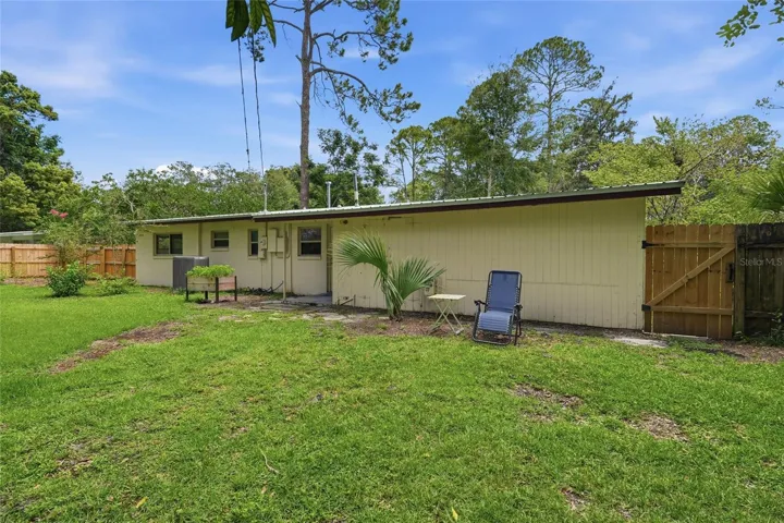 2002 Ne 7th St, Gainesville, FL 32609