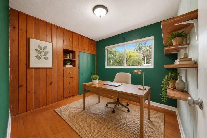Bedroom / Den