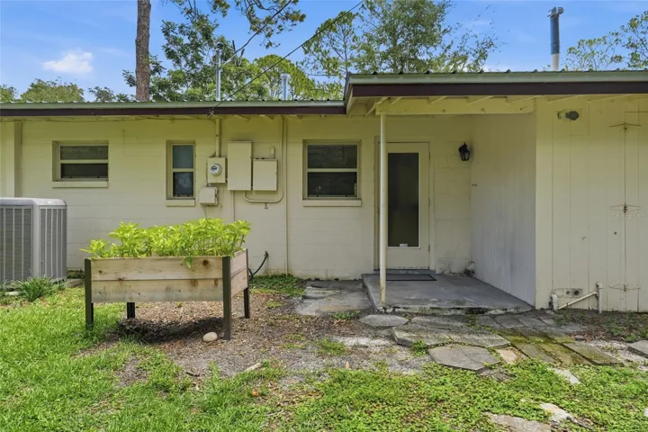 2002 Ne 7th St, Gainesville, FL 32609