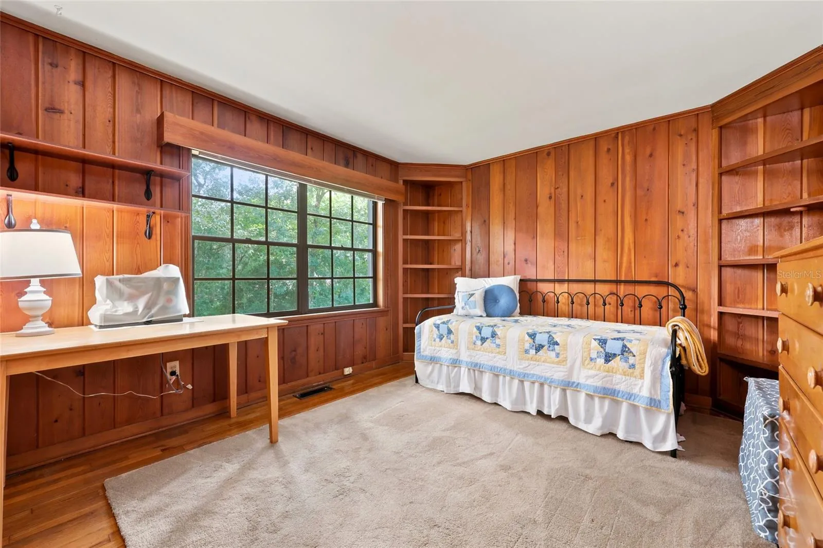 Guest bedroom 2