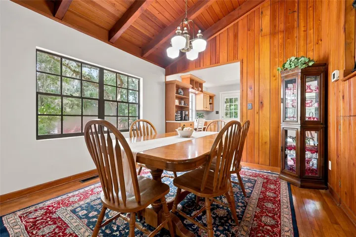 2817 Nw 31st Ave, Gainesville, FL 32605