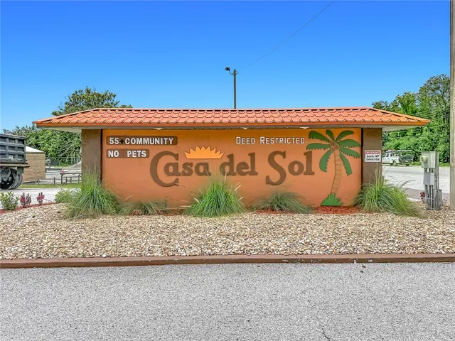 4919 Blanco Dr, Zephyrhills, FL 33541