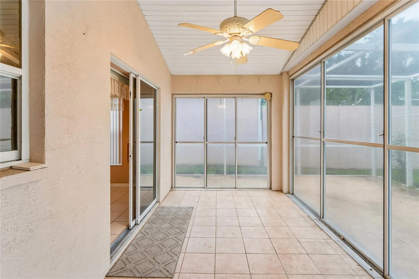 Spacious Lanai