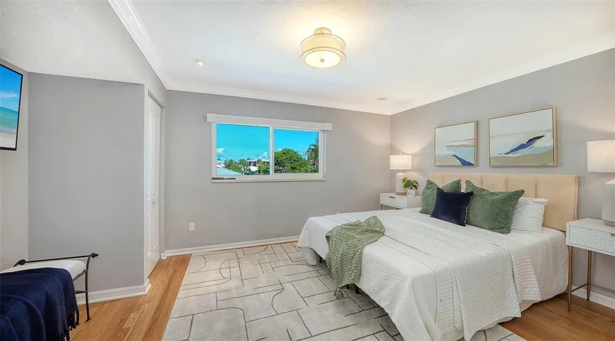 560 Chipping Ln, Longboat Key, FL 34228